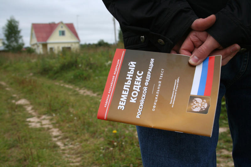 За полгода Управлением Росреестра по Алтайскому краю выдано 1983 предостережения о нарушениях требований земельного  законодательства. И при этом,  ни одного штрафа!