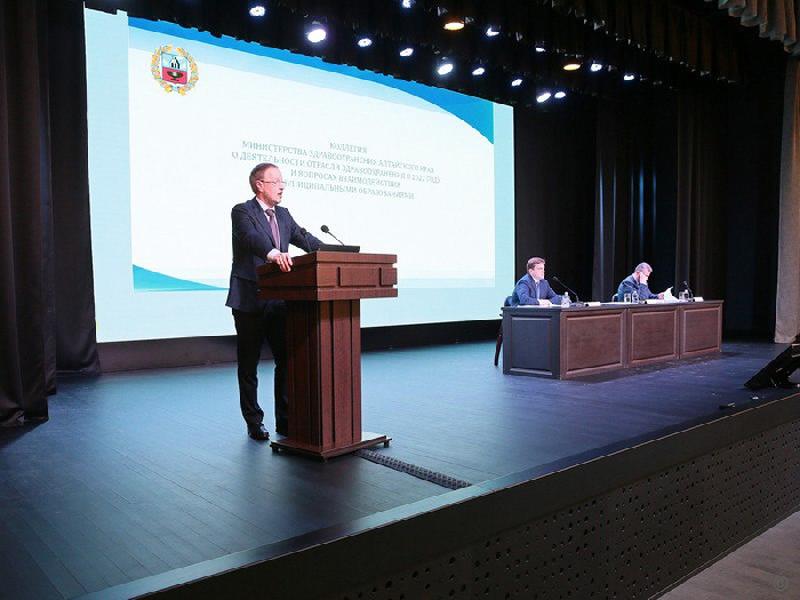 В Алтайском крае вводятся региональные доплаты медицинским работникам по аналогии с федеральными мерами поддержки