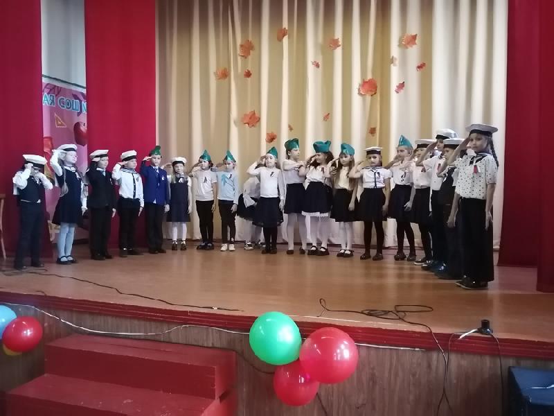  В Хабарской СОШ№2 прошёл конкурс песни, посвящённый Дню  народного единства  