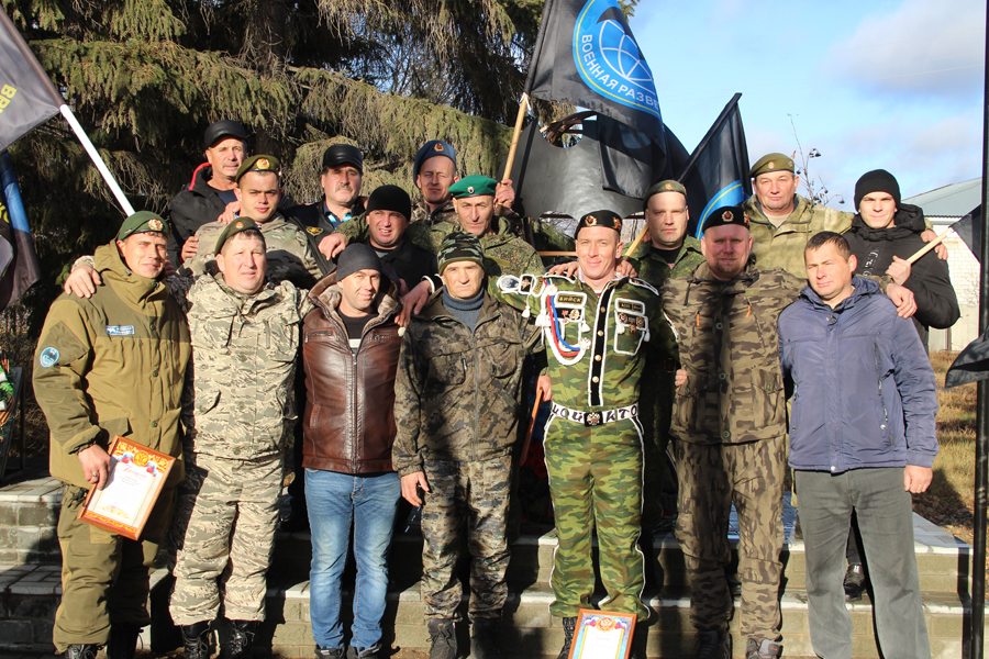 В Хабарах состоялось открытие памятника военным разведчикам