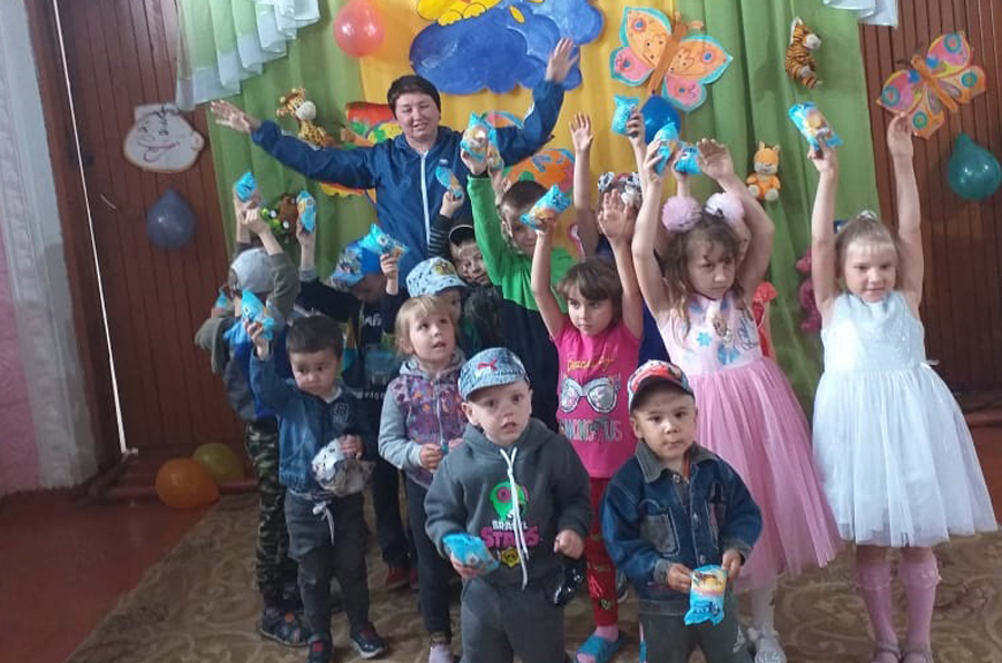 Детский  праздник прошёл по району