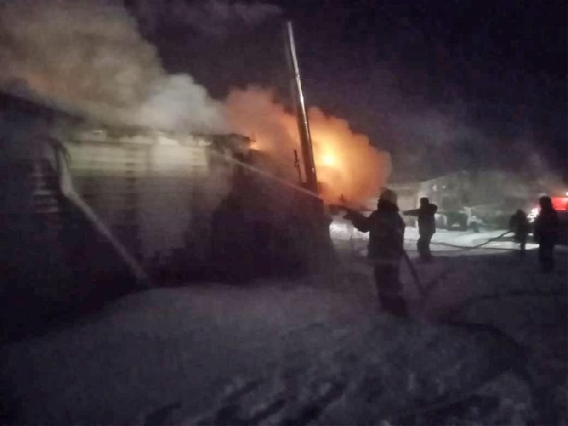 В результате пожара жители посёлка Новоплотава Хабарского района лишились дома