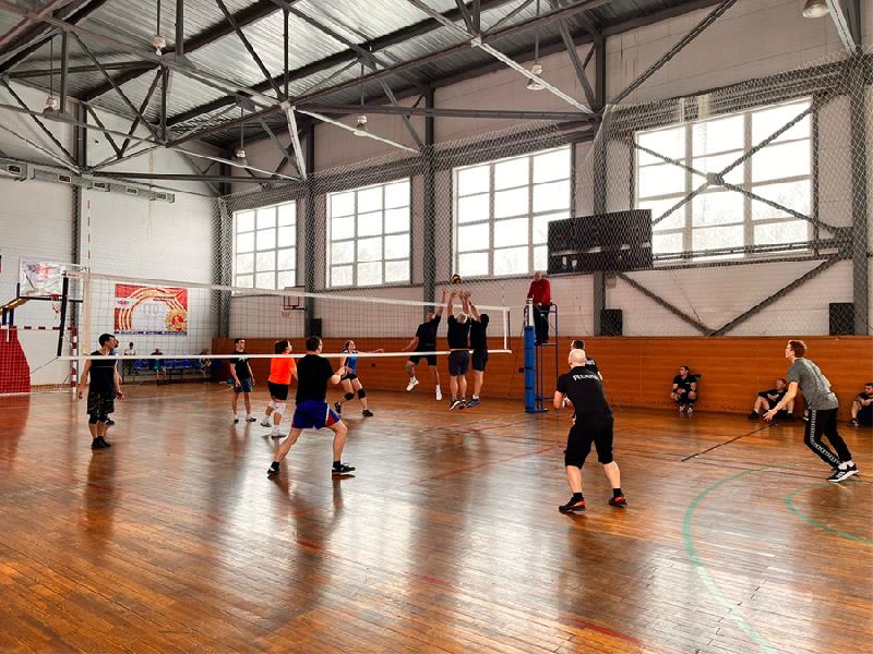 В Хабарах состоялся районный турнир по волейболу, посвящённый ветеранам спорта