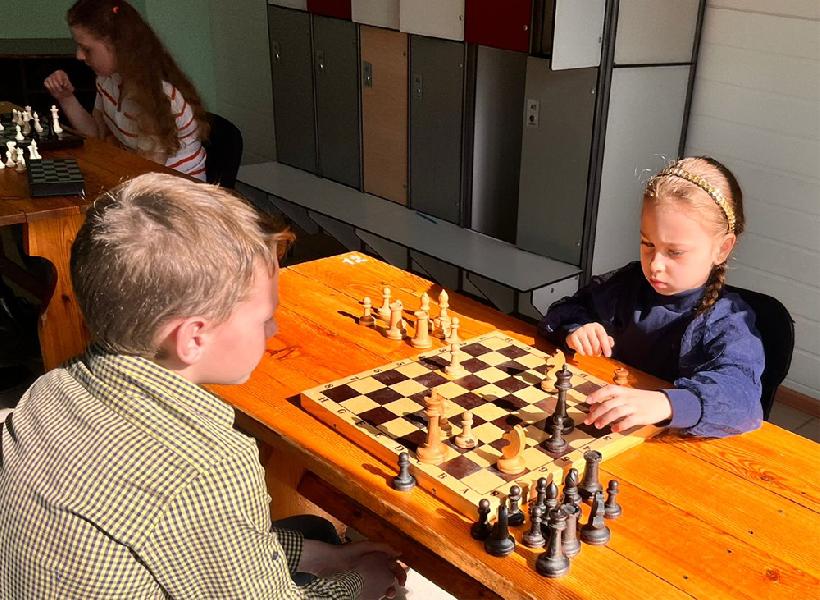 В Хабарах состоялся районный турнир по шахматам «Шах и мат»