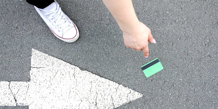 Что делать при обнаружении банковской карты принадлежащей неизвестному лицу?
