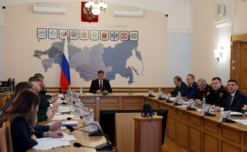 Губернатор Алтайского края Виктор Томенко принял участие в видеоселекторе по подготовке к прохождению весеннего половодья и пожароопасного сезона