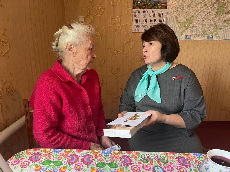 В Алтайском крае начали получать поздравления с Днем Победы труженики тыла и вдовы ветеранов Великой Отечественной войны