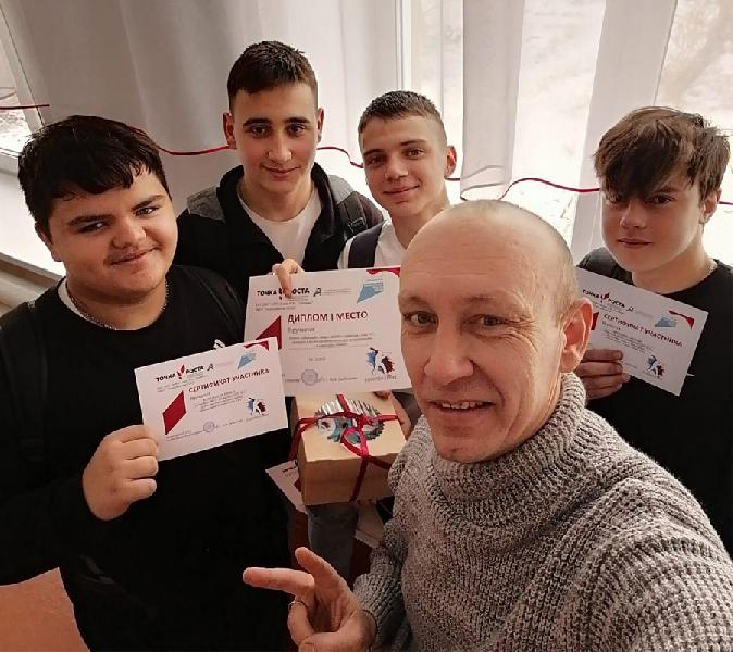 Хабарские школьники стали лучшими киберспортсменами в своей категории!