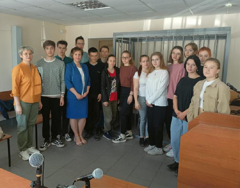 На экскурсии в Хабарском районном суде побывали школьники 