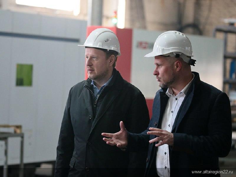 Губернатор Виктор Томенко посетил предприятие «Комплекс Агро» - одно из ведущих в России по производству сельхозтехники