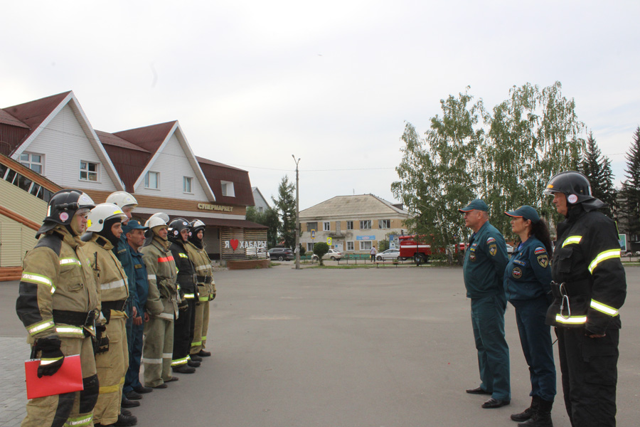 В Хабарах прошли пожарно-тактические учения