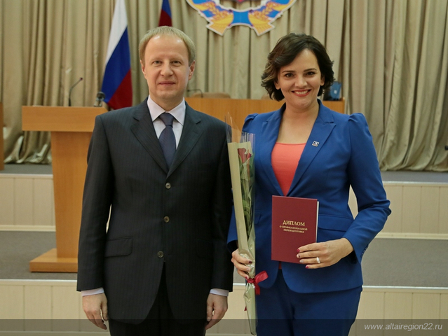 Виктор Томенко поздравил выпускников Президентской программы подготовки управленческих кадров в Алтайском крае