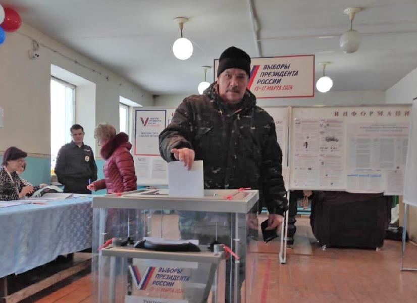 Избиратели Хабарского района, как и Алтайского края, проголосовали на выборах президента РФ