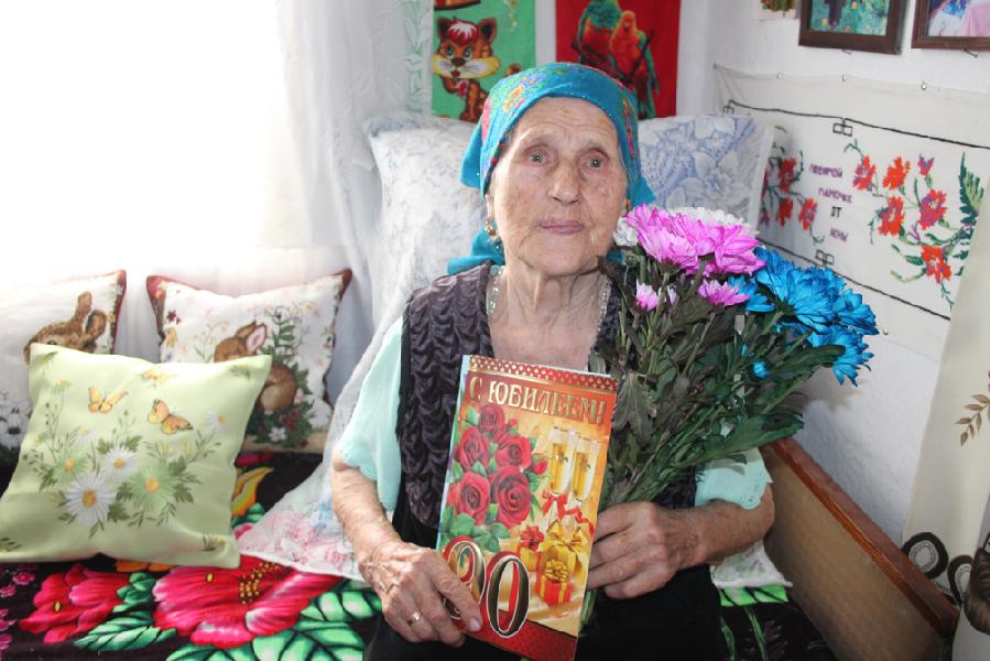 Марии Павловне Казак из Свердловского исполнилось 90 лет