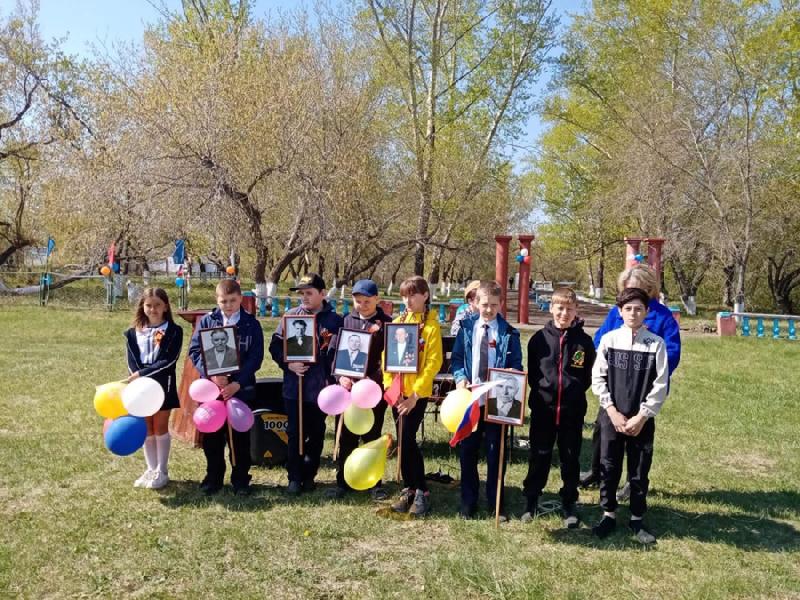 Жители Зятьковой Речки и Поперечного встретили День Победы