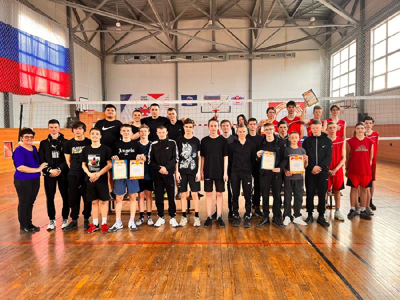 Команда ХСШ №1 стала победителем районного первенства по волейболу среди юношей
