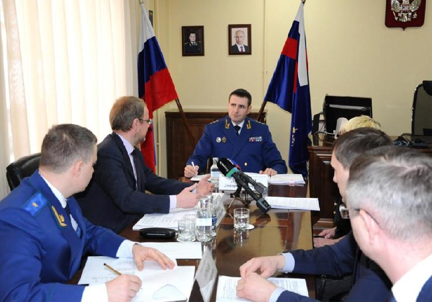 Заместитель Генерального прокурора России Дмитрий Демешин провел в Барнауле личный прием жителей Алтайского края