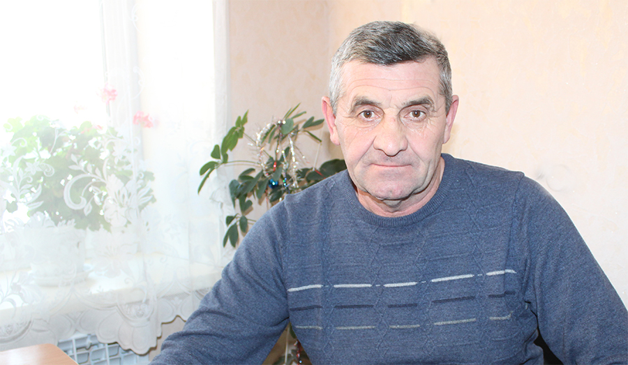 Николай Геннадьевич Катаев, глава Зятьково-Реченского сельсовета: Мы поддерживаем российских военных и осуждаем нацизм