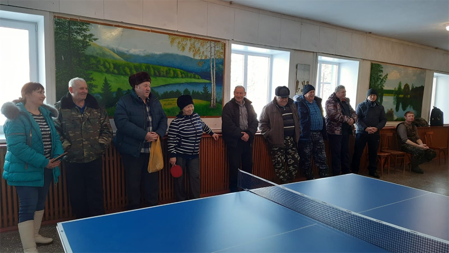Новоильинские ветераны организовали товарищескую встречу с коллегами из Дегтярки