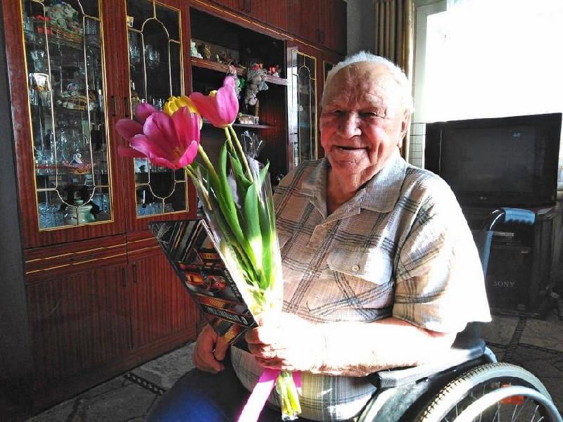Поздравления с 90-летием сегодня принимал Николай Алексеевич Ивин из Хабаров